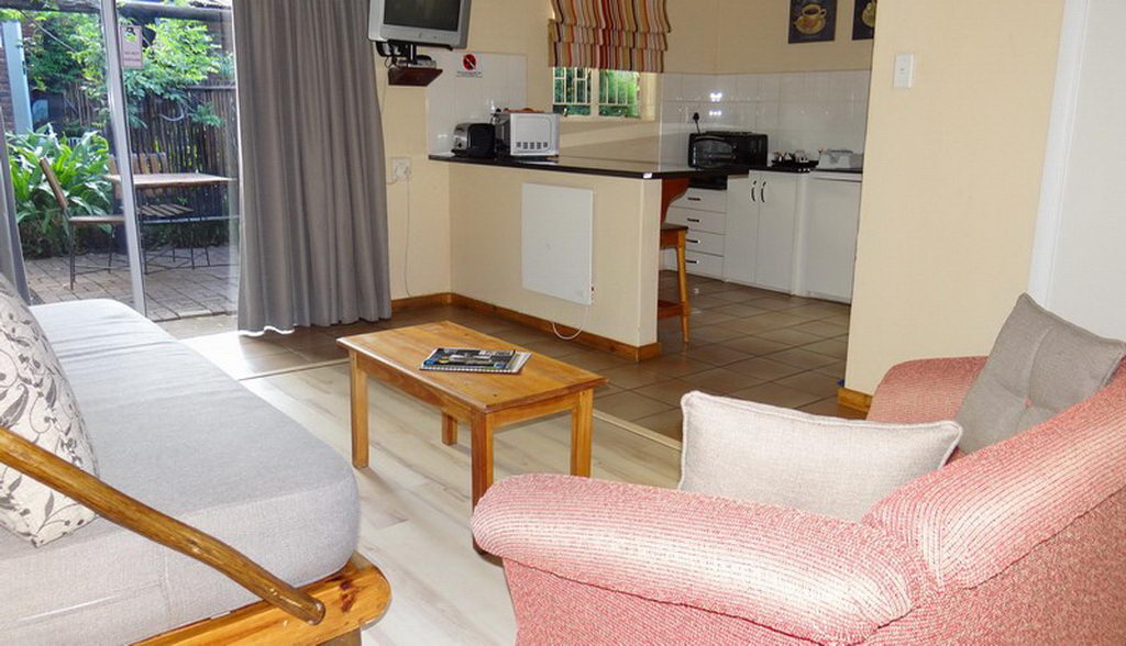 Images/Venue/sc One bedroom  unit - lounge & kitchen.jpg
